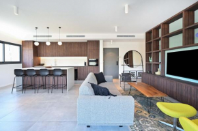 Modern 3BR retreat in the Old North by HolyGuest